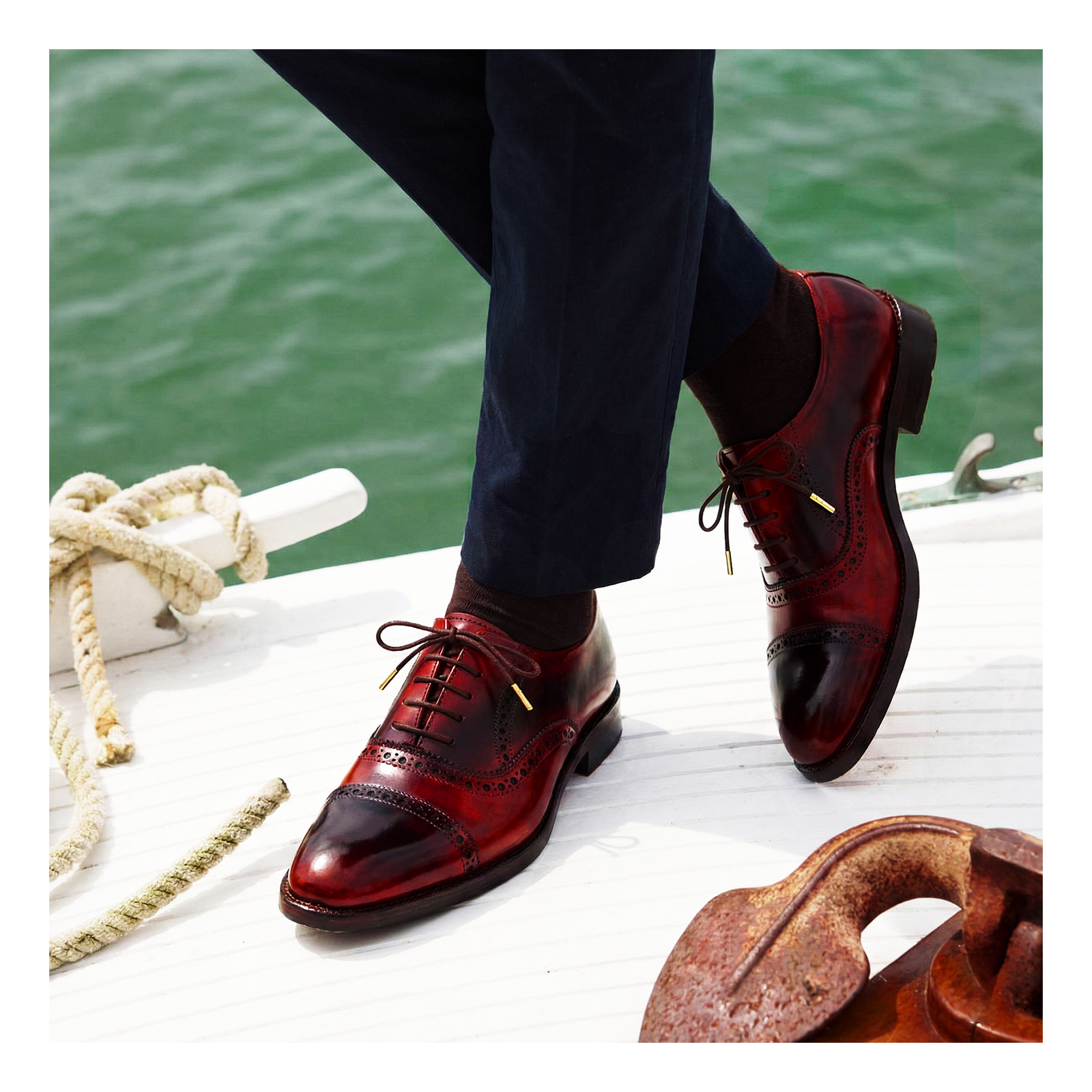 Classic Captoe Oxford - Red & Black