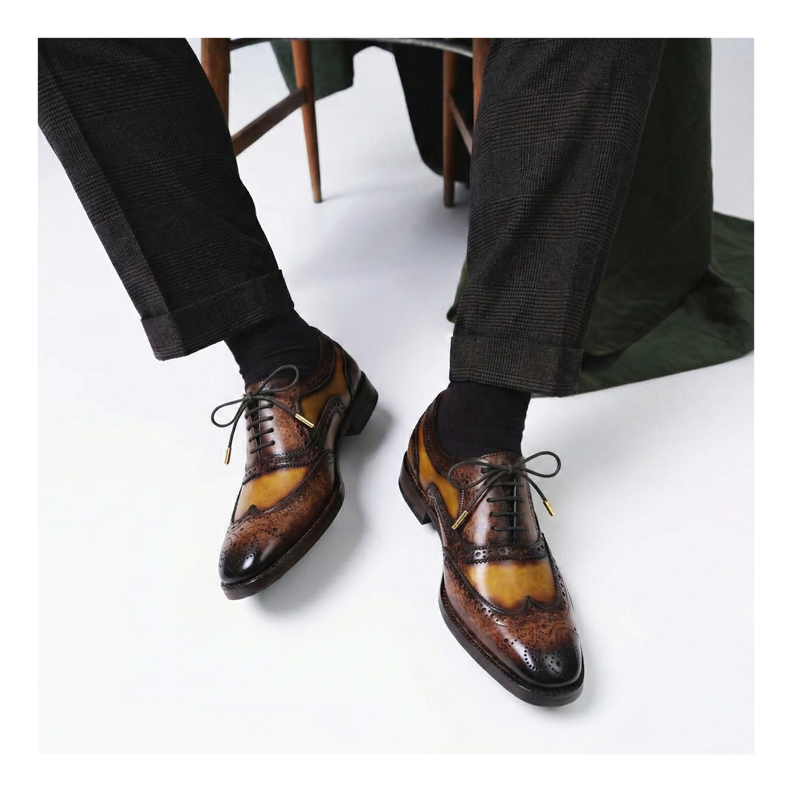 Wingtip Brogue Oxford - Tan & Brown