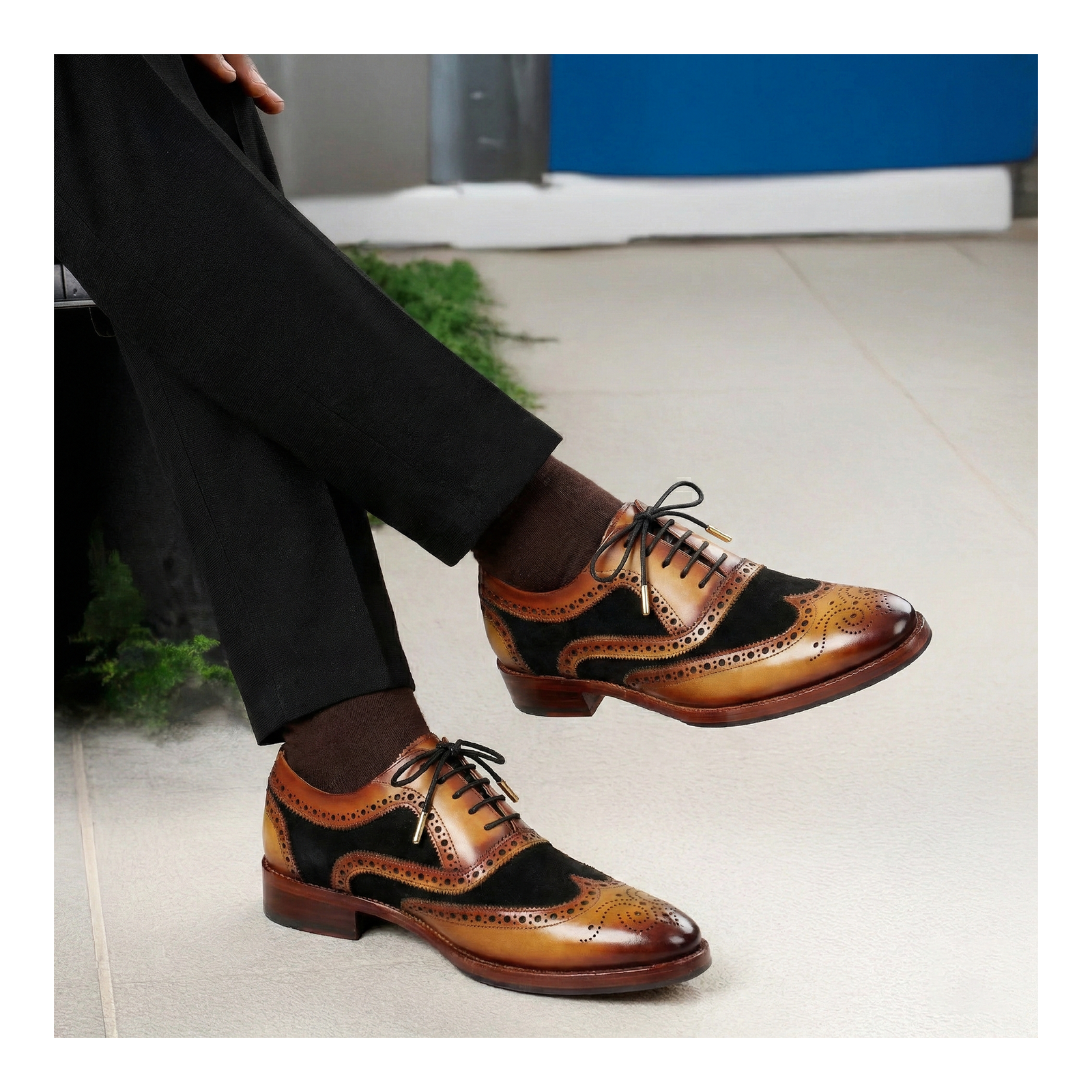 Wingtip Brogue Oxford - Tan Black Suede